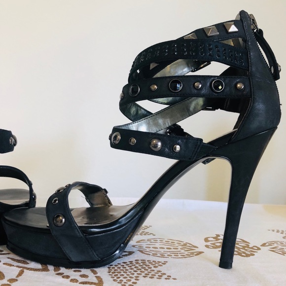 VINTAGE GUESS Studded Heels - Picture 6 of 7